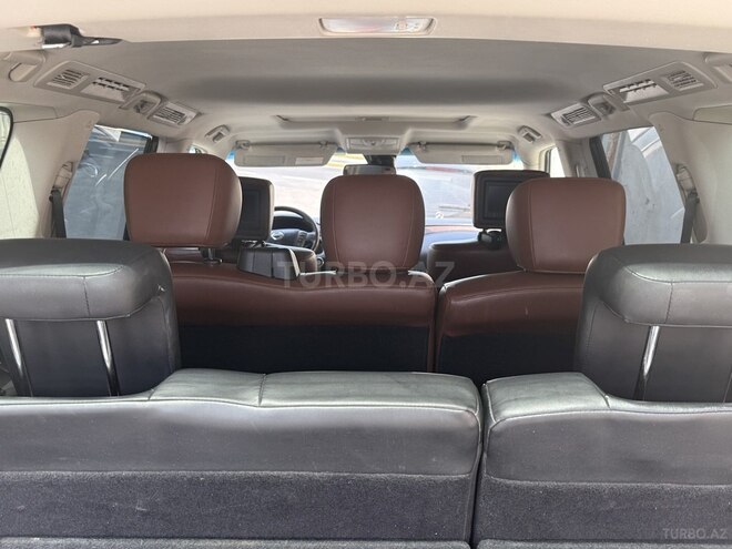 Nissan Patrol 2010, 292,900 km - 5.6 l - Bakı