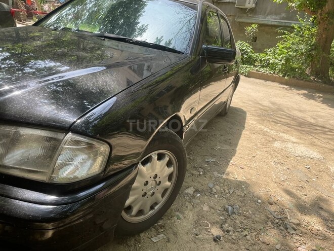 Mercedes C 220 d 2000, 348,000 km - 2.2 л - Bakı