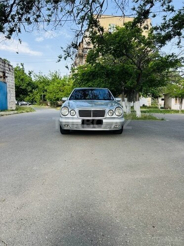 Mercedes E 240 1998, 280,000 km - 2.4 l - Bakı