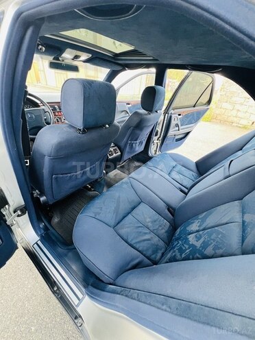 Mercedes E 240 1998, 280,000 km - 2.4 l - Bakı