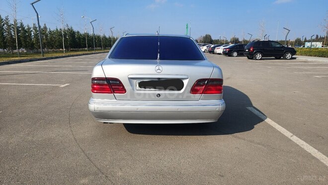 Mercedes E 320 2000, 450,000 km - 3.2 l - Salyan