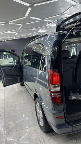 Mercedes Viano-7