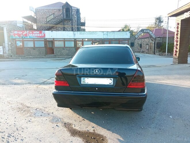 Mercedes C 220 1998, 320,000 km - 2.2 l - Bakı