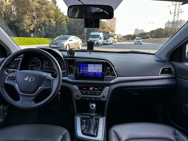 Hyundai Avante 2016, 117,000 km - 1.6 л - Bakı