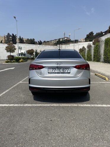 Hyundai Accent 2022, 26,000 km - 1.6 л - Bakı