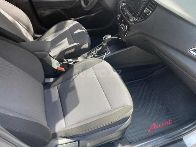 Hyundai Accent 2022, 26,000 km - 1.6 л - Bakı
