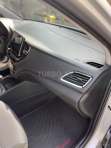 Hyundai Accent 2022, 26,000 km - 1.6 л - Bakı