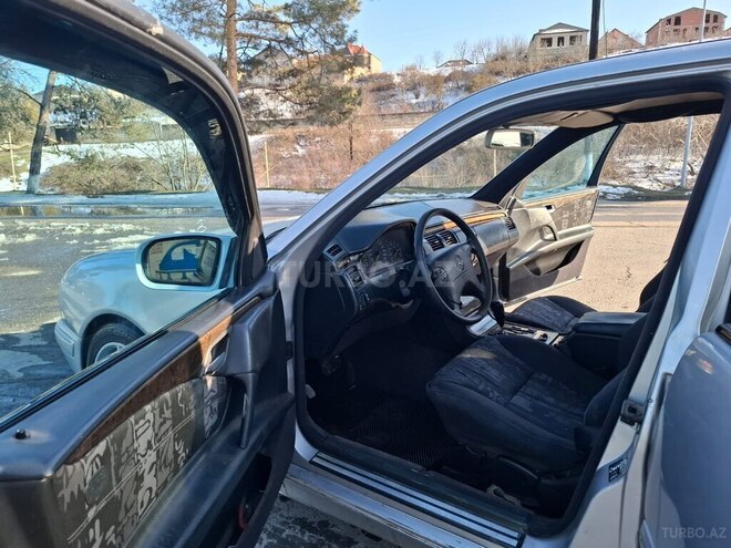 Mercedes E 240 1998, 450,000 km - 2.4 l - Quba