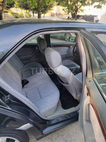 Mercedes C 220 1994, 111,100 km - 2.2 l - Şəki