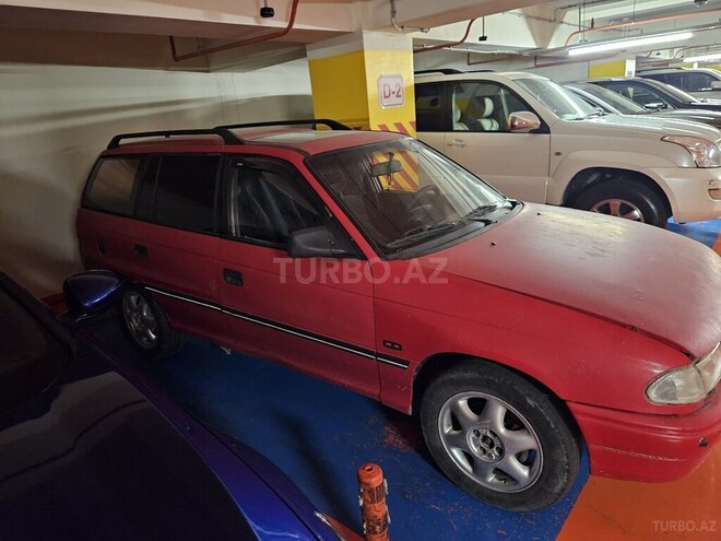 Opel Astra 1995, 300,000 km - 1.8 l - Bakı