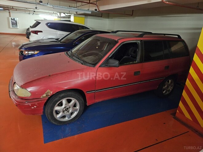 Opel Astra 1995, 300,000 km - 1.8 l - Bakı