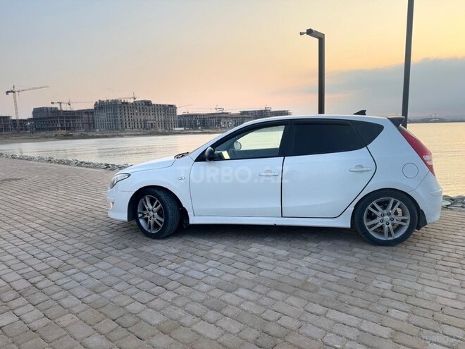 Hyundai i30 2009, 225,100 km - 2.0 l - Bakı