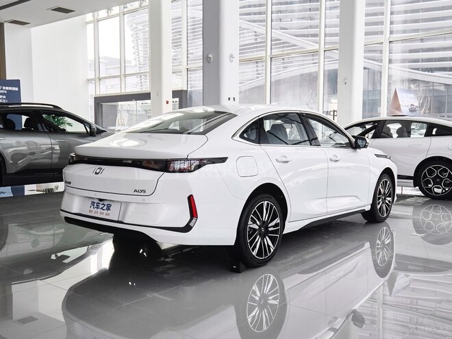 Changan Qiyuan A05 2025, 0 km - 1.5 l - Bakı