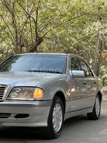 Mercedes C 240 1998, 310,000 km - 2.4 л - Sumqayıt