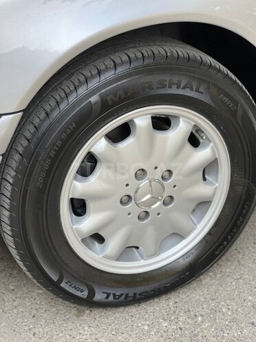 Mercedes C 240 1998, 310,000 km - 2.4 л - Sumqayıt