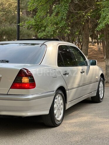 Mercedes C 240 1998, 310,000 km - 2.4 л - Sumqayıt