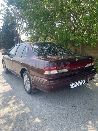 Nissan Maxima-5