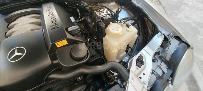 Mercedes E 240 2001, 231,000 km - 2.4 л - Bakı
