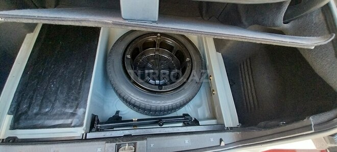 Mercedes E 240 2001, 231,000 km - 2.4 л - Bakı