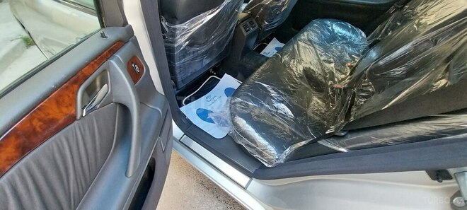 Mercedes E 240 2001, 231,000 km - 2.4 л - Bakı