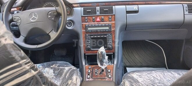 Mercedes E 240 2001, 231,000 km - 2.4 л - Bakı