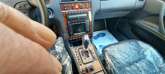 Mercedes E 240 2001, 231,000 km - 2.4 л - Bakı