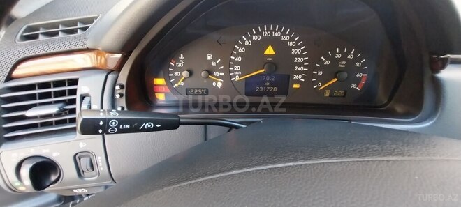Mercedes E 240 2001, 231,000 km - 2.4 л - Bakı