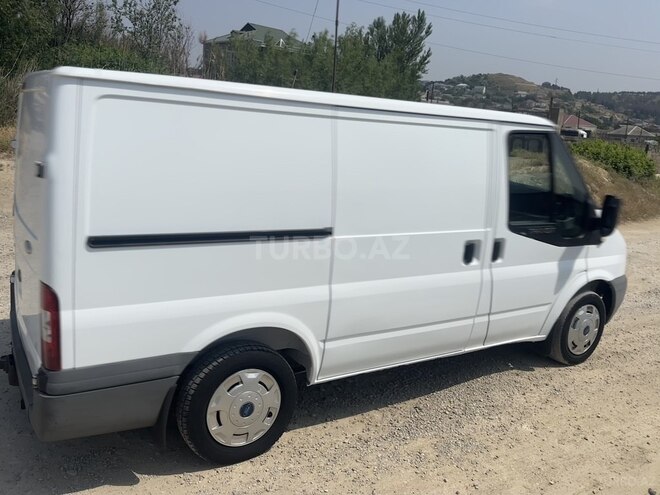 Ford Transit-2
