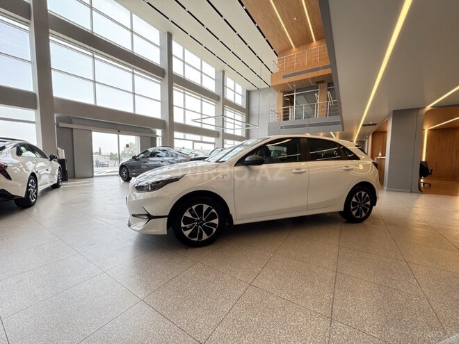 Kia Ceed-4