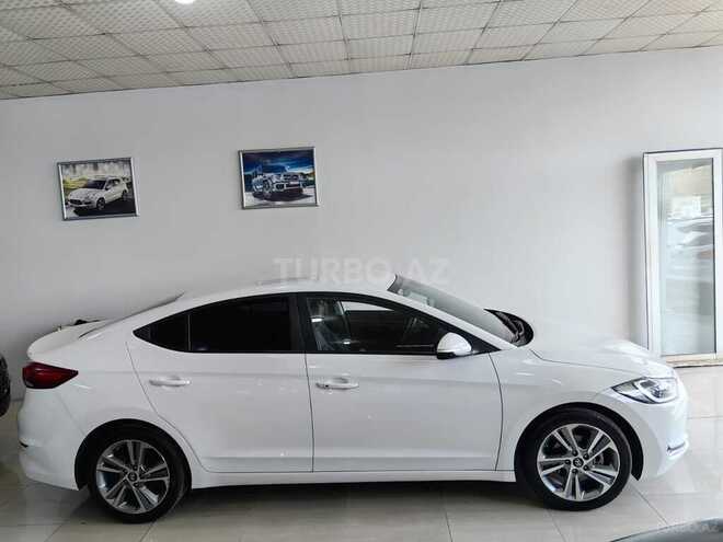 Hyundai Elantra 2017, 150,000 km - 2.0 л - Bakı