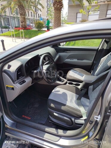 Hyundai Elantra 2018, 156,106 km - 2.0 l - Bakı