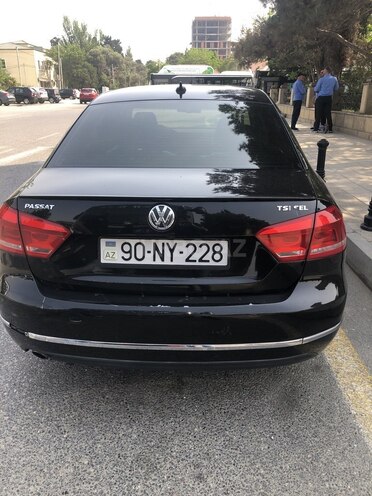 Volkswagen Passat 2013, 240,000 km - 1.8 л - Bakı