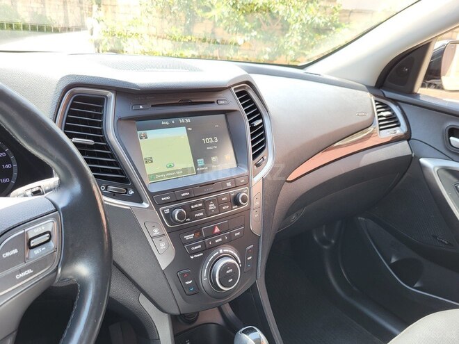 Hyundai Santa Fe-11