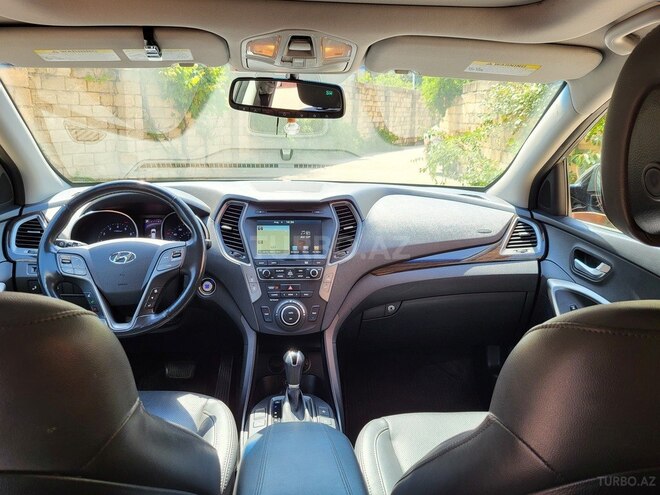 Hyundai Santa Fe-12