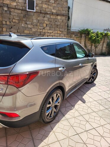 Hyundai Santa Fe-5