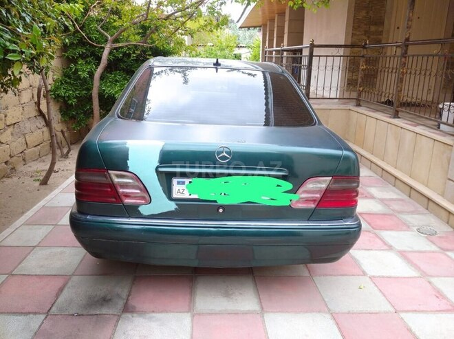 Mercedes E 220 d 1999, 555,623 km - 2.2 l - Sumqayıt