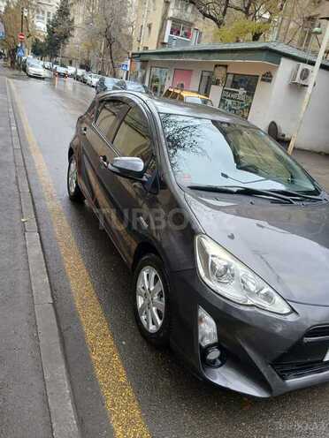 Toyota Aqua 2015, 125,000 km - 1.5 l - Bakı