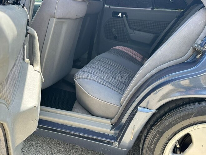 Mercedes 190 1992, 300,000 km - 2.0 л - Bakı