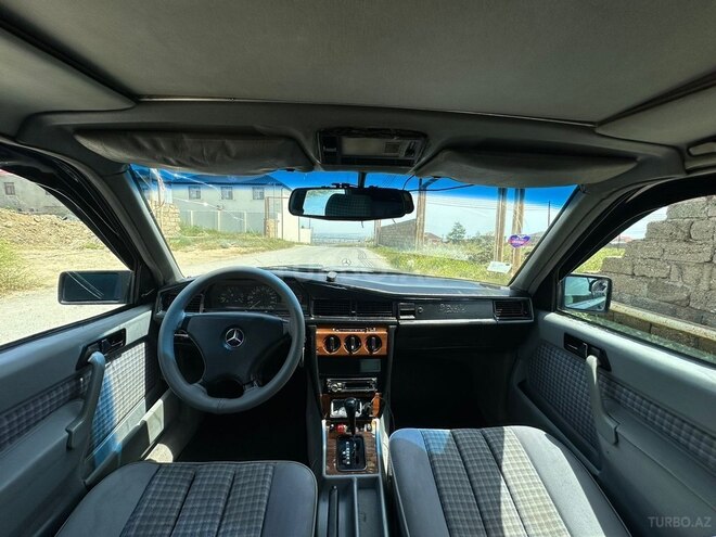 Mercedes 190 1992, 300,000 km - 2.0 л - Bakı