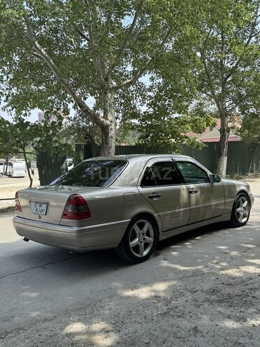Mercedes C 220 1996, 235,000 km - 2.2 l - Bakı