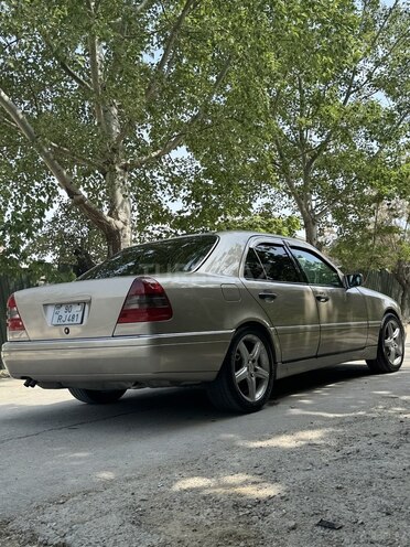 Mercedes C 220 1996, 235,000 km - 2.2 l - Bakı