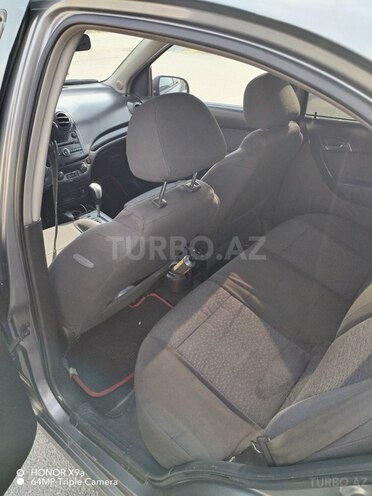 Chevrolet Aveo-3