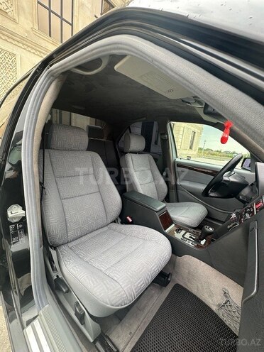 Mercedes C 200 2000, 232,000 km - 2.0 л - Saatlı