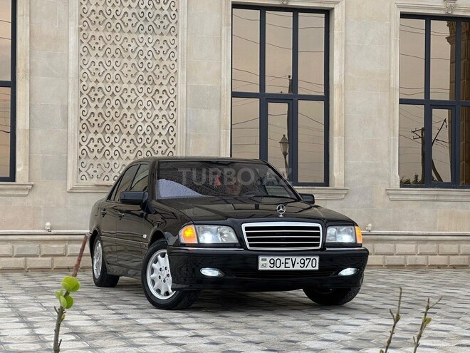 Mercedes C 200 2000, 232,000 km - 2.0 л - Saatlı