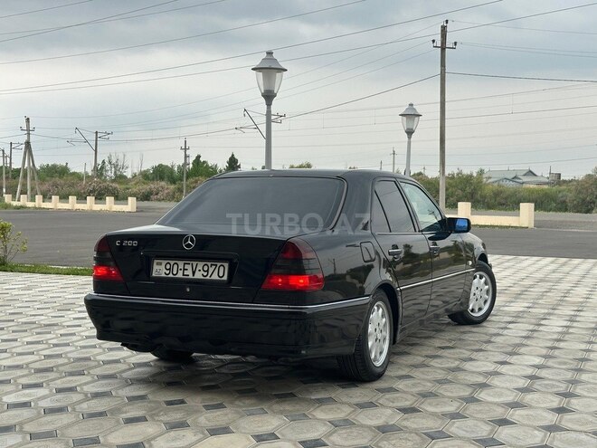 Mercedes C 200 2000, 232,000 km - 2.0 л - Saatlı
