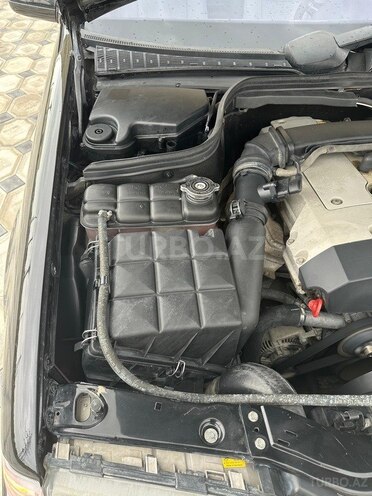 Mercedes C 200 2000, 232,000 km - 2.0 л - Saatlı