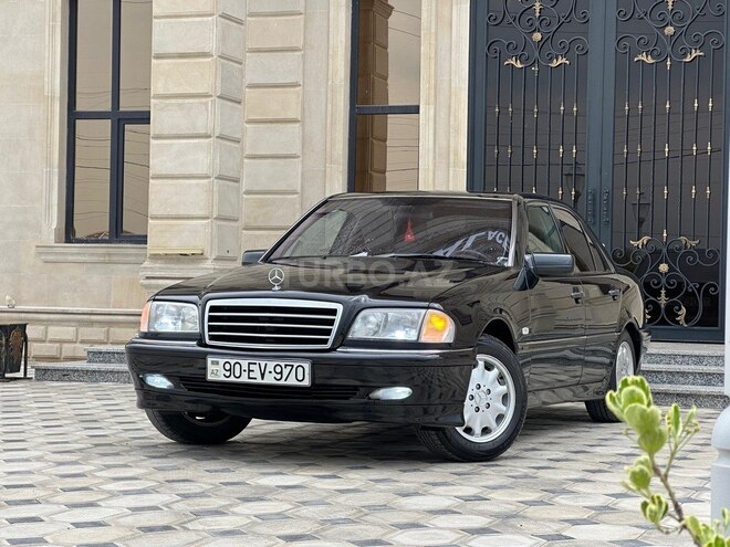 Mercedes C 200 2000, 232,000 km - 2.0 л - Saatlı