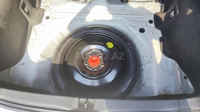 Toyota Auris 2010, 282,000 km - 1.4 л - Bakı