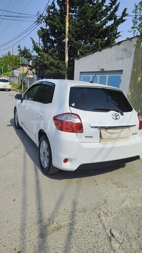 Toyota Auris 2010, 282,000 km - 1.4 л - Bakı