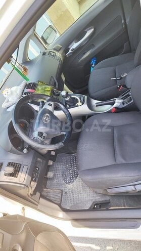 Toyota Auris 2010, 282,000 km - 1.4 л - Bakı